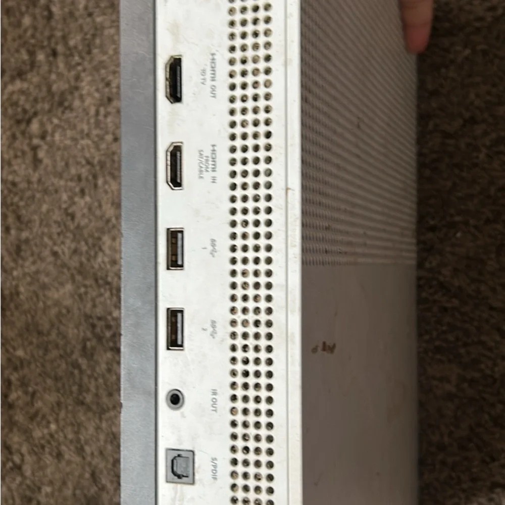 Xbox one s all digital (gamesir controller all cables included)